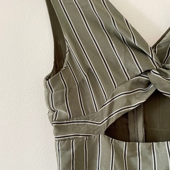 4SI3NNA Striped Green Jumpsuit with a Center Cutout - Picture 3 of 14